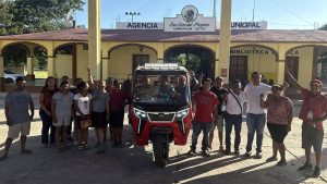 Entregan motocarro para fortalecer la recolección de plástico en San José del Progreso