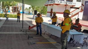 Refuerzan capacitación en protección civil y combate de incendios en Santa María Colotepec