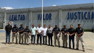 Refuerzan seguridad en Santa María Colotepec con entrega de armamento a Policía Municipal
