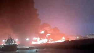Incendio y explosión en Dos Bocas deja cinco muertos; Pemex reporta situación bajo control