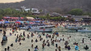 Puente por natalicio de Benito Juárez deja derrama de 303 millones de pesos en Oaxaca