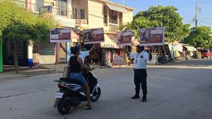 Realizan operativo de concientización vial en Río Grande para promover el uso del casco