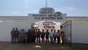Entrega Ayuntamiento de Villa de Tututepec obras de infraestructura en comunidades