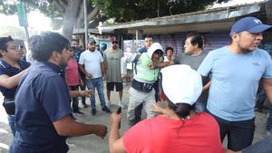 Vecinos bloquean obra del Parque Yuvá en Oaxaca por uso de maquinaria pesada cerca de escuelas
