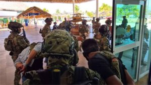 Marina realiza simulacro de toma de rehenes en el aeropuerto de Huatulco rumbo al Mundial FIFA 2026