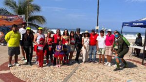 Colotepec reconoce a participantes de la Super Carrera Alerta Runners en Playa Zicatela