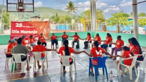 Conmemoran el Día Naranja con actividad de yoga y meditación en Santiago Jocotepec, Tututepec
