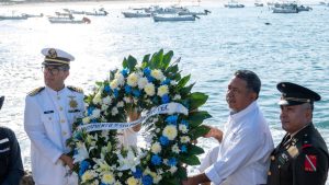 Ayuntamiento de Santa María Colotepec participa en ceremonia del Día de la Marina Nacional