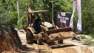 Inicia gobierno de Colotepec pavimentación en Las Garrochas y Valdeflores