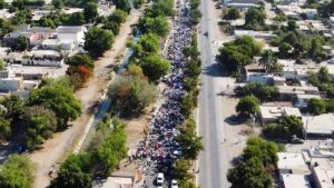 Marchan en Sinaloa contra planta de amoniaco; realizan clausura simbólica de maquinaria