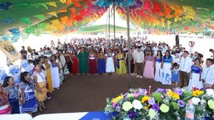UACO Juan Diego celebra graduación de licenciatura y maestría; Colotepec refrenda su respaldo a la educación comunal