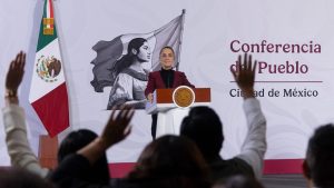 Sheinbaum abre debate nacional para regular el uso de redes sociales e inteligencia artificial entre menores