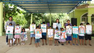 Realizan taller “Pintando Sonrisas” en Los Figueroa como parte del Curso de Verano