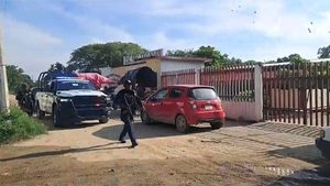 Investigan asesinato de profesor de la Sección 22 dentro de secundaria en San Blas Atempa