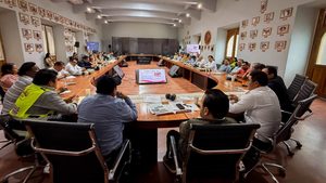 Gobiernos estatal y municipal revisan avances para nuevo sitio de disposición final en San Pedro Mixtepec