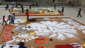 Tapetes monumentales recibirán a visitantes nacionales y extranjeros durante el Día de Muertos en Oaxaca
